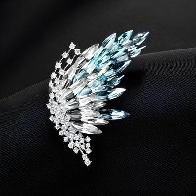 Gradvis Förändring Kristallfjäril Brosch High-End Kvinnlig Lyx Temperament Diamantbesatt Korsage Nisch High-End Nål Klädtillbehör