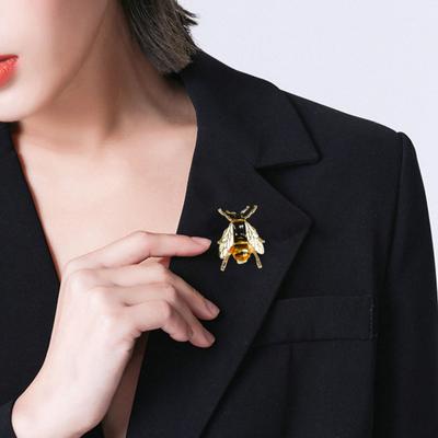 Broches y joyería para el cuerpo