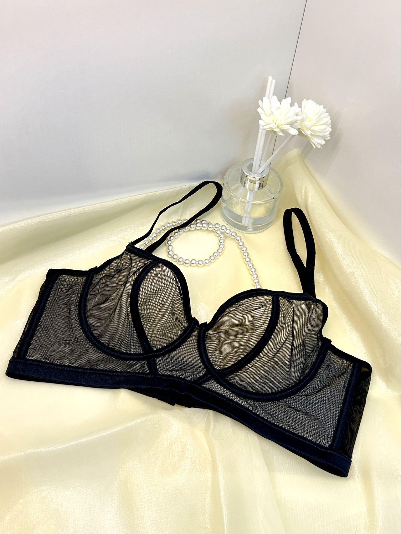 

French Ultra-thin Lace Bandeau Bra with Small Round Pad Inserts for Large Busts 36/80C