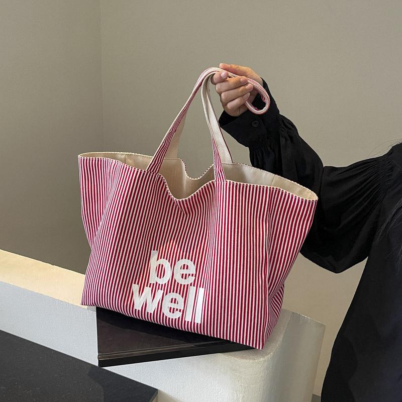 Striped Tote Bag For Women Large Capacity Shoulder Bag Two-sides Reversible Hand Bag Traveling And Shopping Underarm Bag CLE