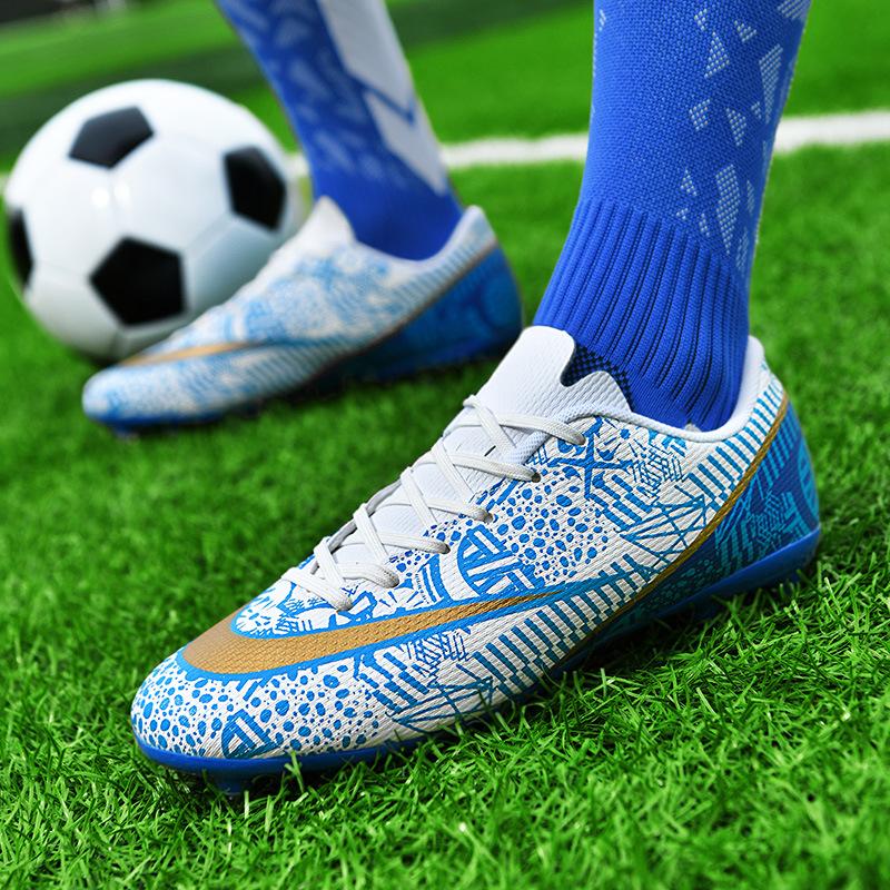 Low-top football shoes Broken nails Student professional training sneakers Long nails football shoes