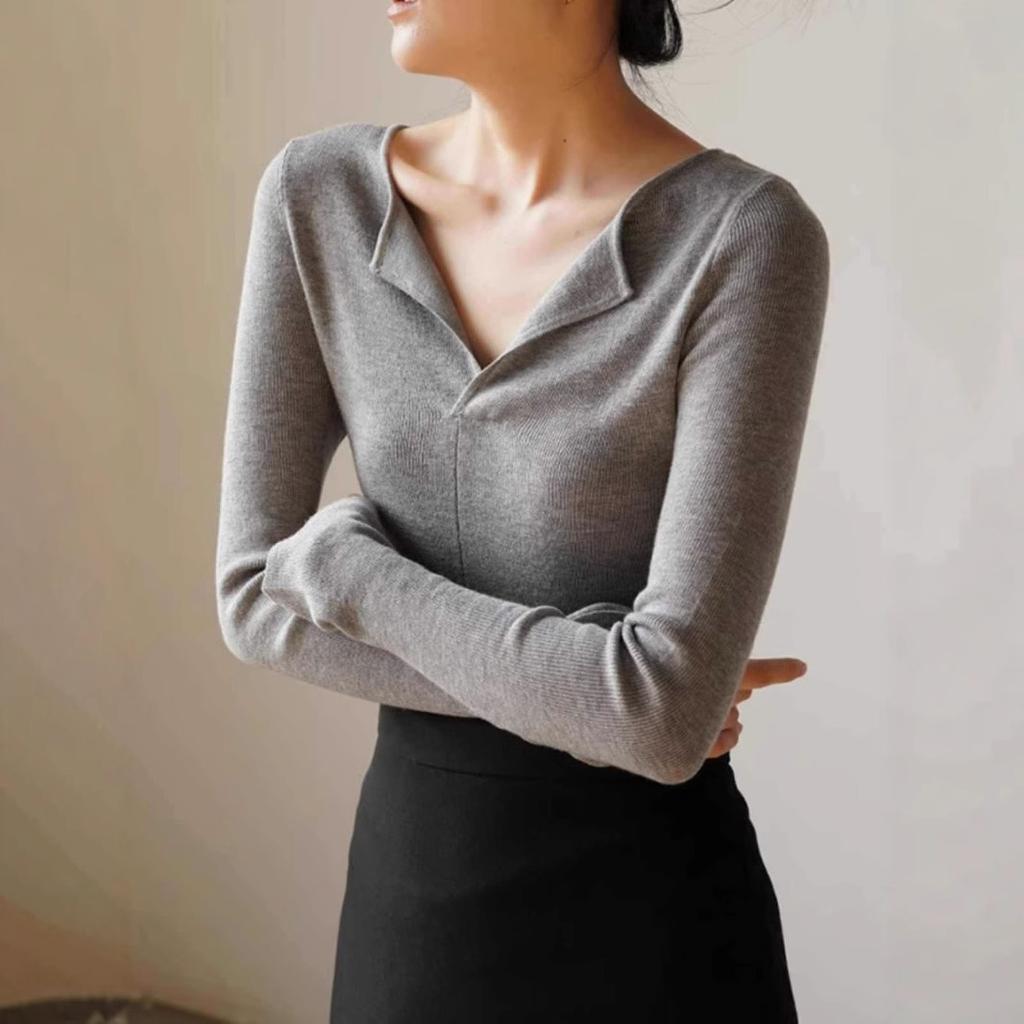 Früher Herbst Französischer Stil Grauer V-Ausschnitt Strickpullover Damen Premium Slim Fit Basisschicht Mode Oberteil
