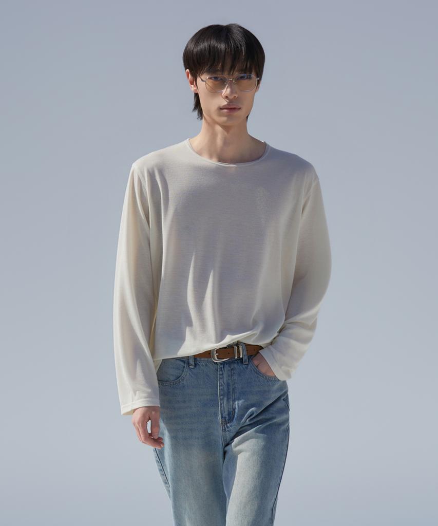 Dibeullu Low-Cut Scoop Neck Long Sleeve Cream