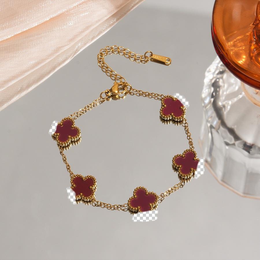 Vierblättriges Kleeblatt Armband Ein leichter Luxus und hochwertiges Damen Schmuck Accessoire Ein modisches Armreif für Damen