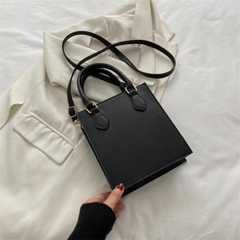 Stylish Pu Leather Women's Black Shoulder Bag 2023 Trendy Small Square Handbag