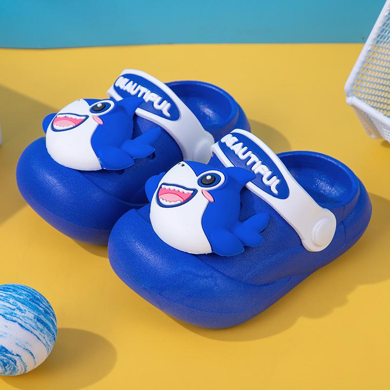 Non-slip cute cartoon shark clogs children's slippers for boys, girls, toddlers, and young kids summer sandals