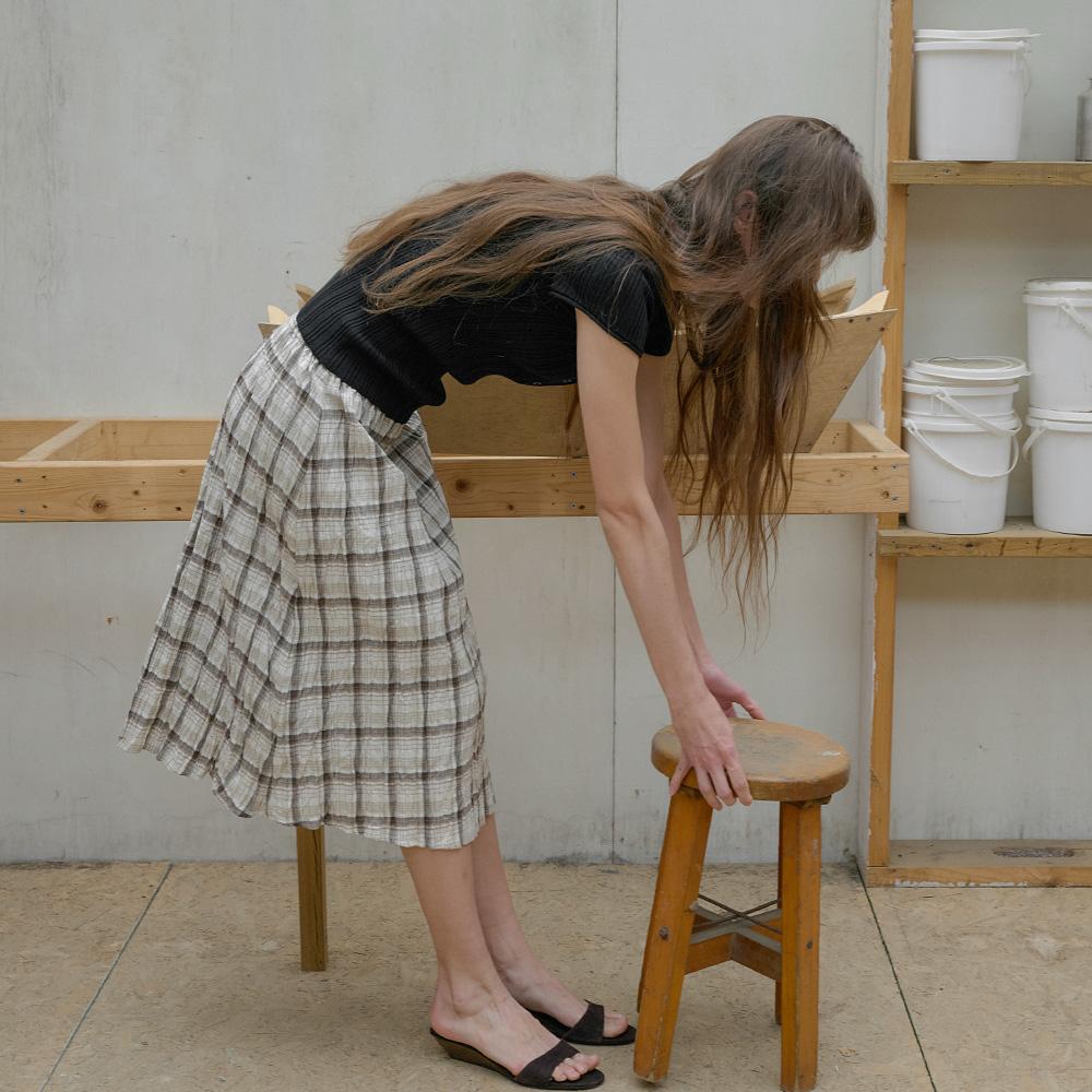 Elssibeui Crinkled Check Midi Skirt_Brown