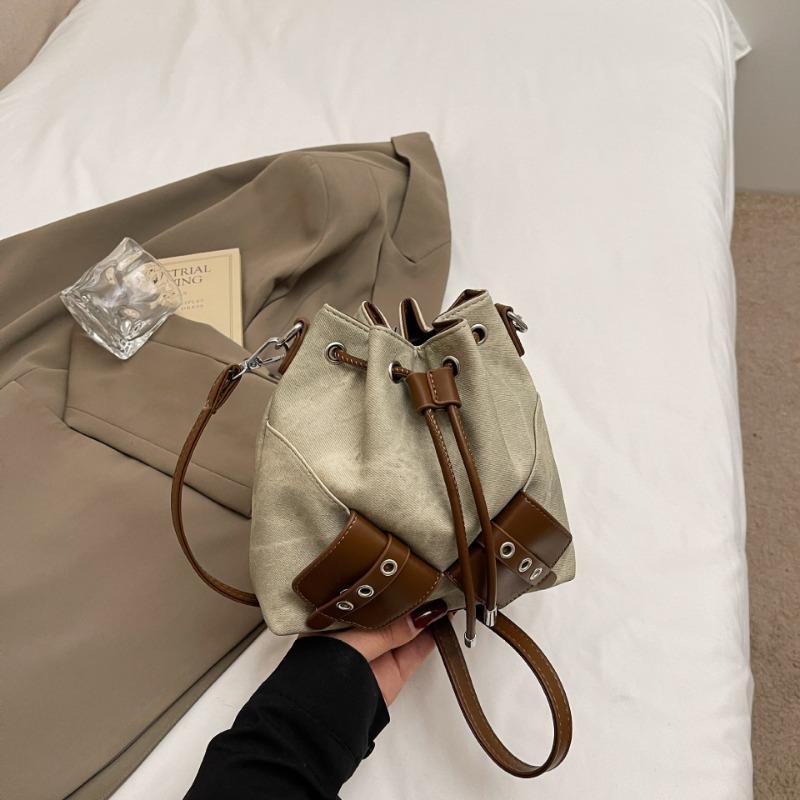 Niche Design Small Bag Women's Spring New Popular Underarm Bag Fashionable Versatile Shoulder Messenger Bag