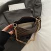Müheloser Retro-Chic Stil Halbmond-Tasche, Goldene Kettenriemen, Vielseitig Konvertierbare Umhängetasche/Handtasche für Frauen Tägliche Nutzung