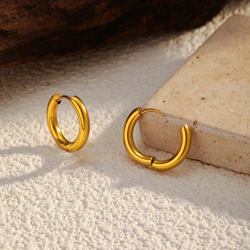 European and American Fashion Stainless Steel Stud Earrings Set, Geometric Round Stainless Steel Earrings and Earrings.
