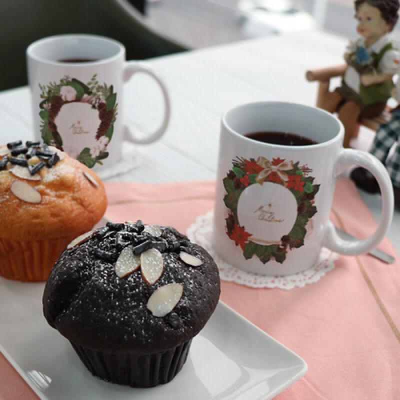 tf062-Design Mug 2p-Christmas in a Flower Crown