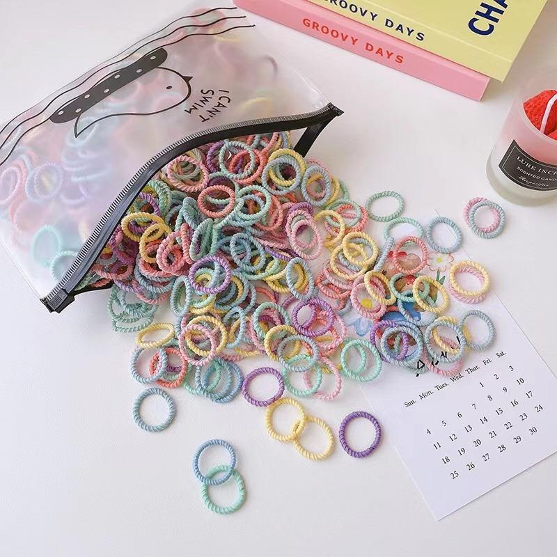 

100 шт., детские резинки 2 см, цветные, не повреждают волосы, детские резинки для волос, резинки для волос с маленьким пальчиком, высокоэластичные нити для малышей