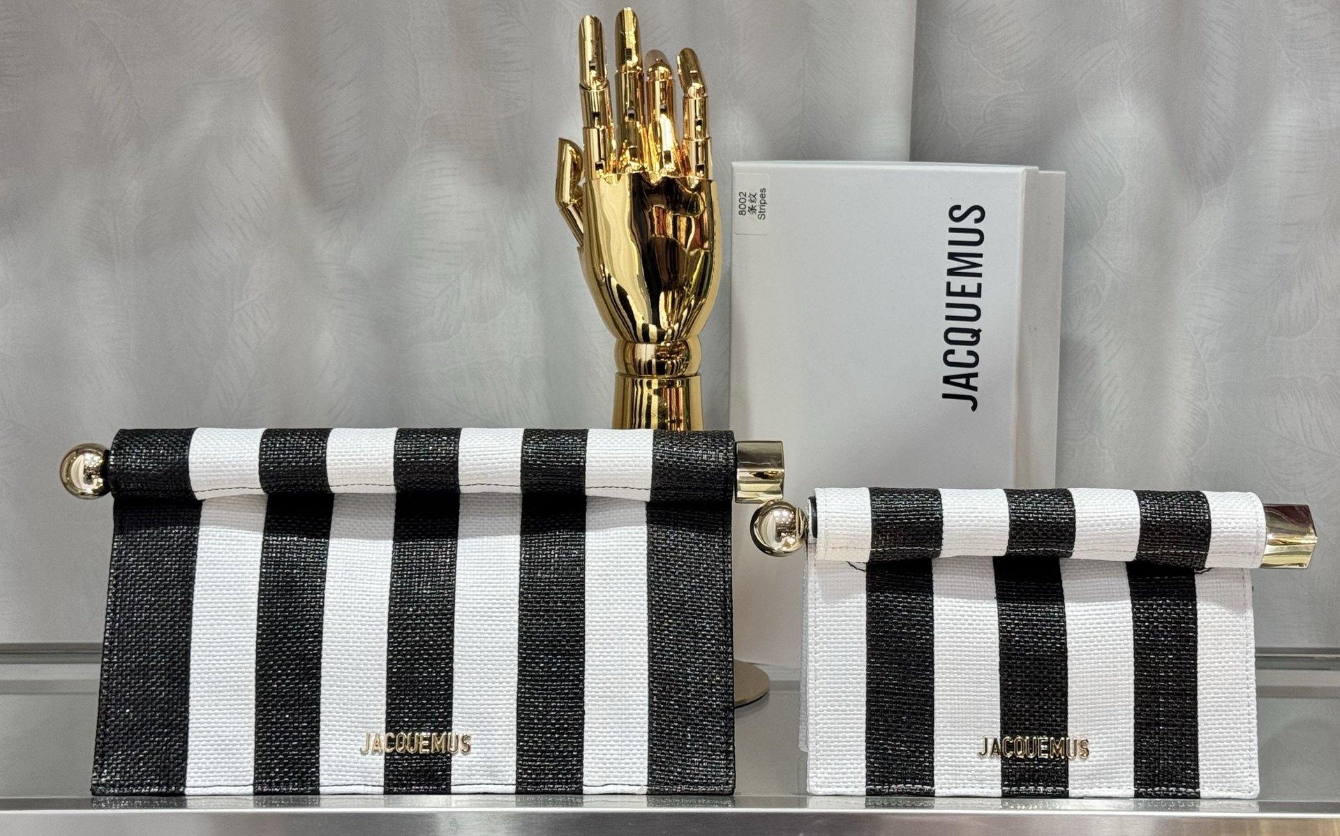 

Niche Jacquemus Sheepskin Folding Hand-held Chain One Shoulder High-end Dinner Bag 20x7x14cm