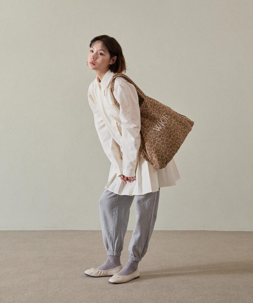 Wioe Leopard Corduroy Bag_Beige