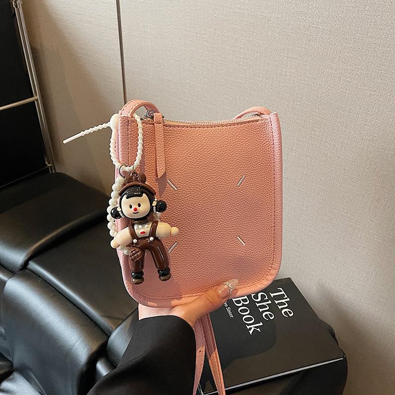 

A Niche, Fashionable and Casual Small Square Handbag, A Trendy and High-end, Versatile Single-shoulder Crossbody Bag for Women
