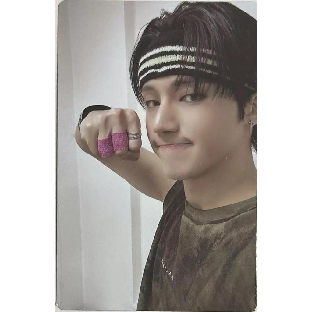 ATEEZ THE WORLD EP.2:OUTLAW A / DENÍK / JEDNOTKA DENÍKU / Z ver. OFICIÁLNÍ FOTOKARTA