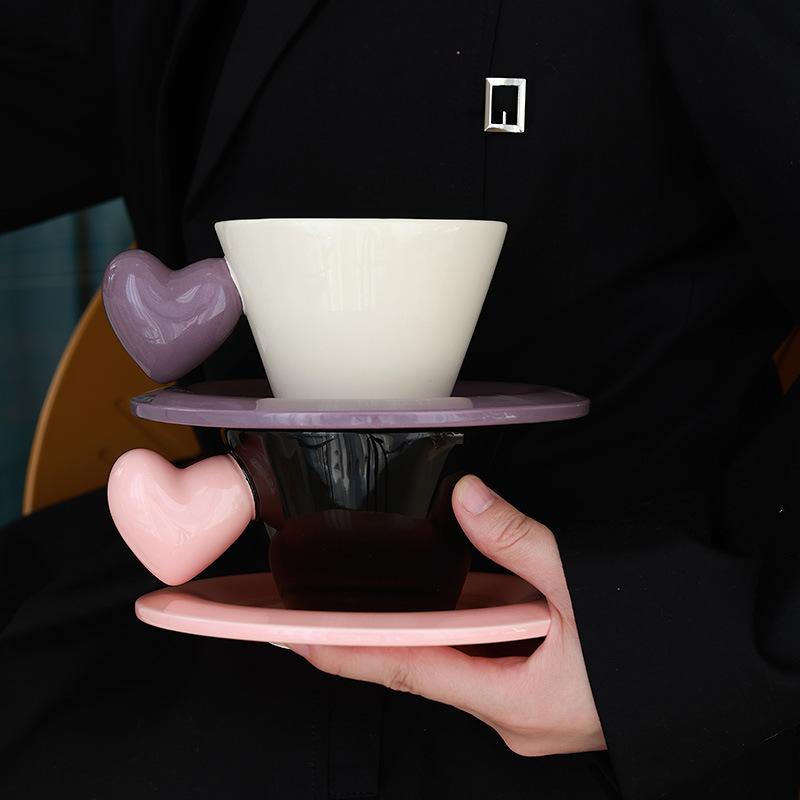 BRHeart Shaped Couple Coffee Cup Ceramic Cup&saucer Dining Table Coffee Mug Milk Mugs Afternoon Tea Teacup Fruit Juice ContainerEY