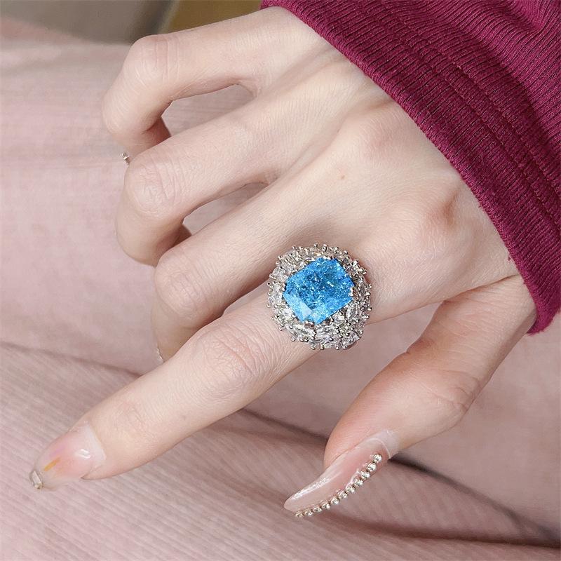 Ice Flake Deep Sea Blue Jewelry Set: Women's Luxury Ring, Necklace & Earrings