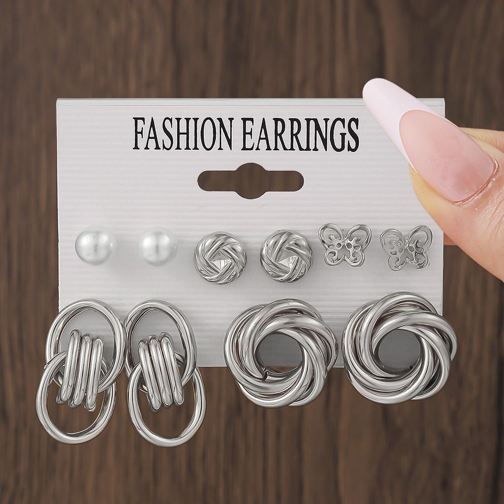 Elegant Geometric Women's Earrings Set Hot Sale Pair Luxury Earrings Earrings Suitable for Daily Commuting
