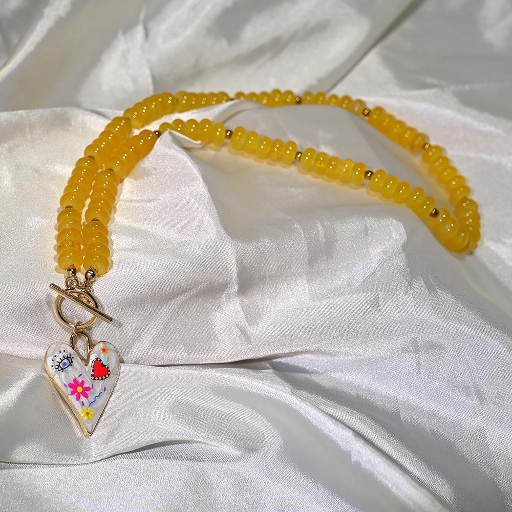 Handgjort Retro Majskol-Färgat Glas Hjärta Hängsmycke Halsband med Pärlband Choker för Kvinnor