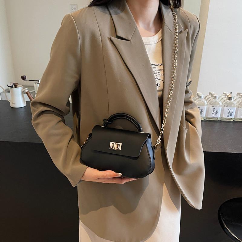 Chic Vintage Handbag Elegant Small Square Crossbody Bag For Autumn Fashion Lovers