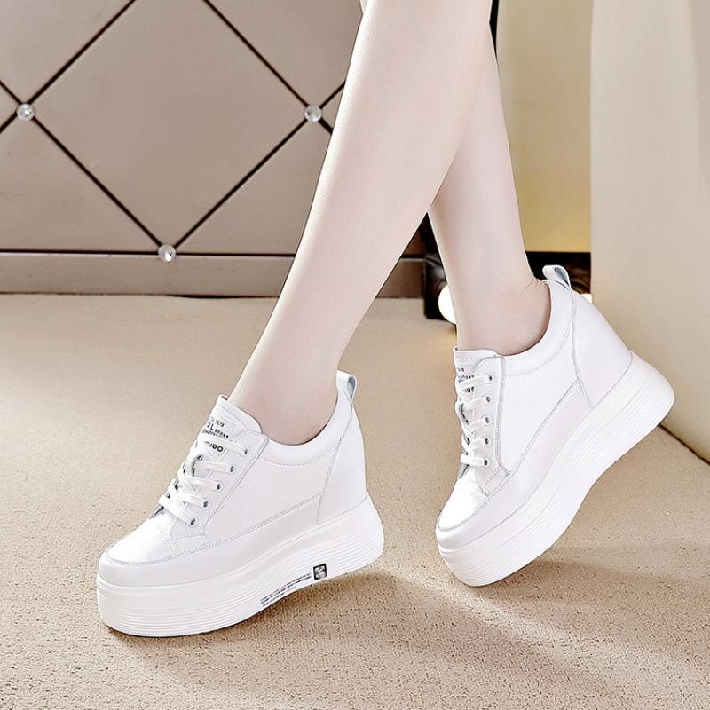 Frühling und Sommer neue flache Keilabsatz Höhe Erhöhung innerhalb cm lässige Plateau-Weiße Schuhe Dameneinzelschuhe