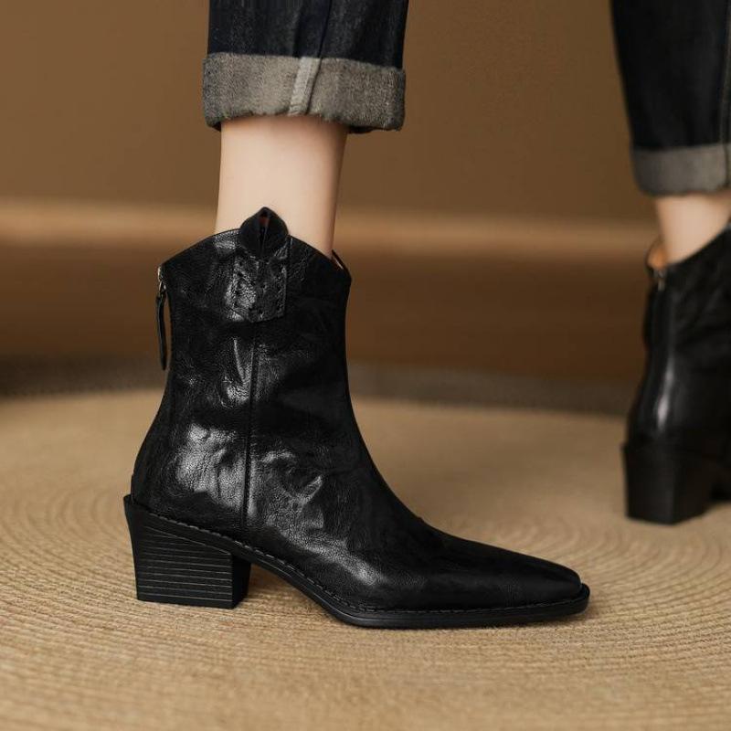 Autumn and winter mid-heel pointed mid-tube boots rear zipper solid color large-size women's boots rubber sole square heel new mid-tube boots