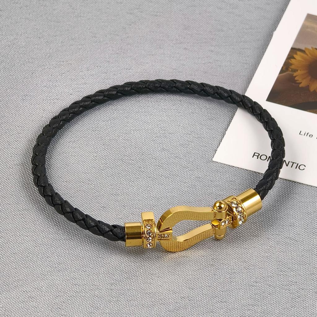 2026 Red Rope U-shaped Fred Micro-inlaid Half-brick Leather Rope Horse Buckle Hoof Non-fading Bracelet