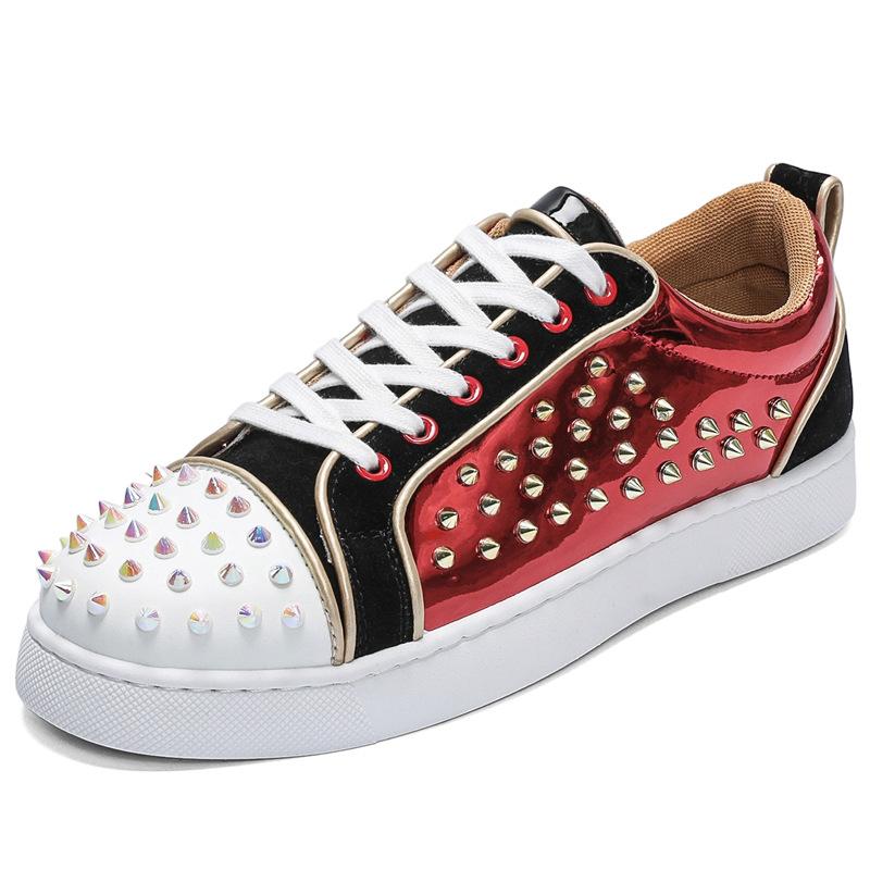 Trend Shoes for Men Patent Leather Casual Shoes Punk Style Rivet Flat Skateboard Shoes Youth Street Cool Sneaker