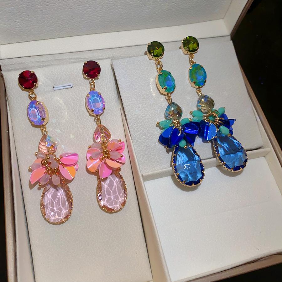 New Arrival Fashion Diamond Encrusted Round Crystal Sequin Water Droplet Pendant Earrings Elegant Earrings Luxury Earrings