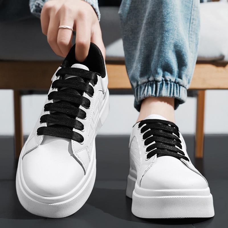 Herrenschuhe Frühling und Sommer Schuhe Herren Lederoberfläche atmungsaktiv Jungen Board Schuhe vielseitig lässig Sport Lederschuhe weiße Schuhe Herren