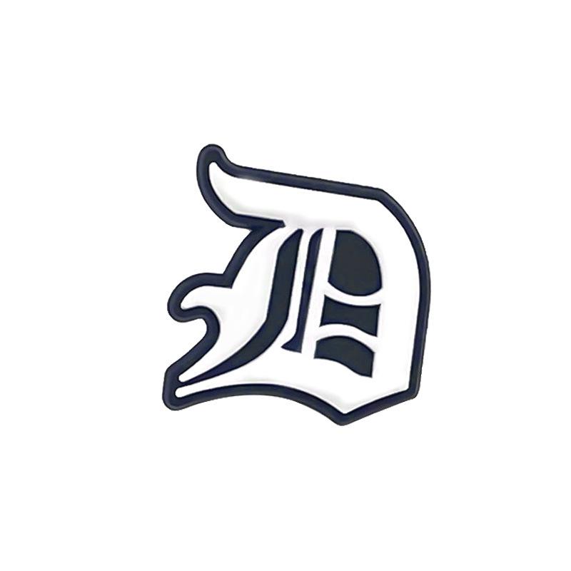 1 StückNeuer Stil Anhänger Altenglischer Buchstabe PVC Loch Schuh Schuhe Blume Silberner Buchstabe Schuhe Anhänger Schuhe Dekoratives Zubehör