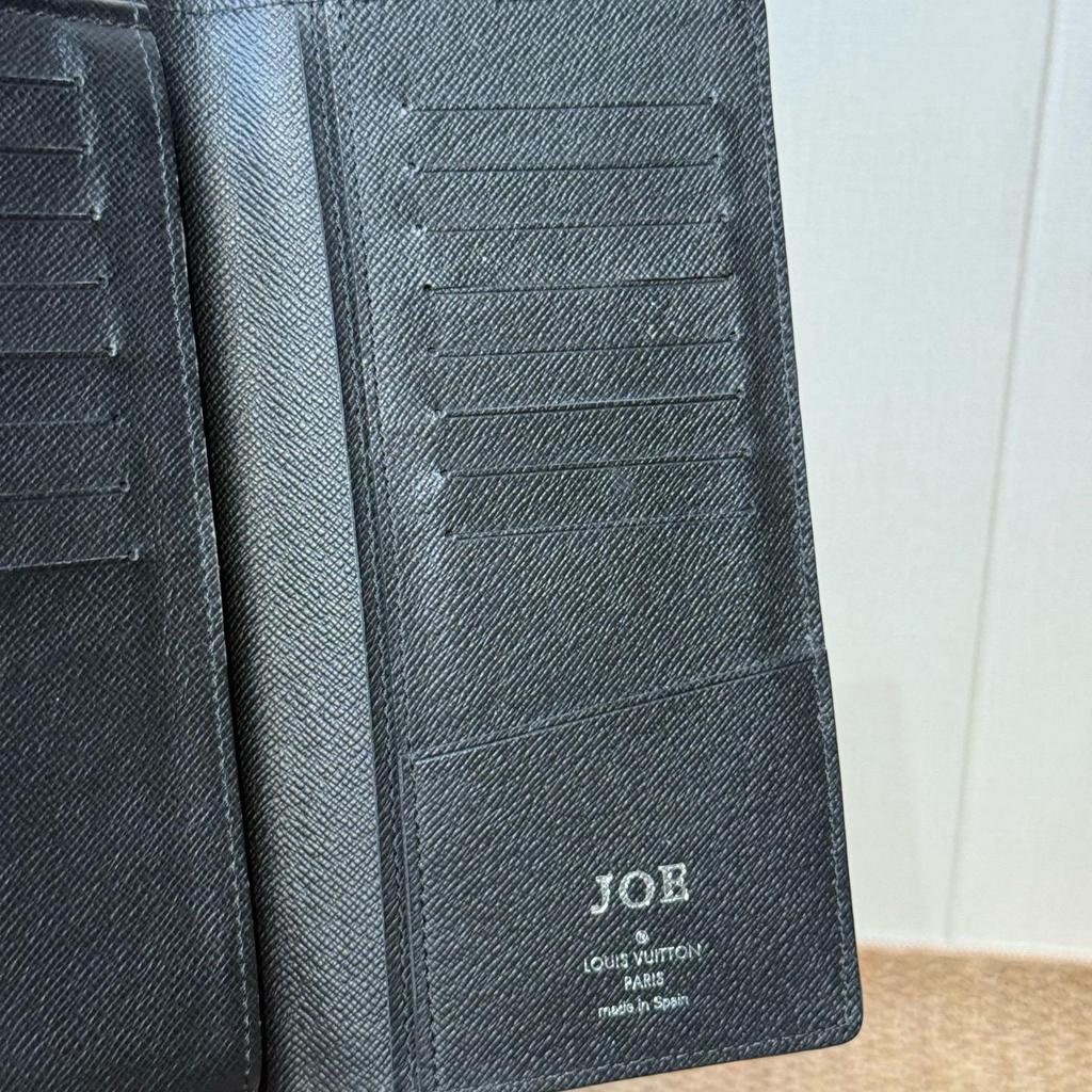 [Pre-Owned] Louis Vuitton Brazza Wallet 'Black Epi Leather' - Excellent #1YCPWQJ