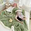 Autumn and winter popular lamb wool blankets, double-sided thickened coral fleece blankets, office nap blankets