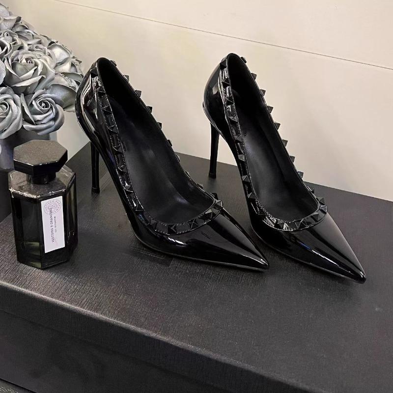 Fashion Women's Fashion Thin Heel Shoes Autumn New Pointed Head Shallow Mouth Rivets A Slip-on Wear-resistant High Heels