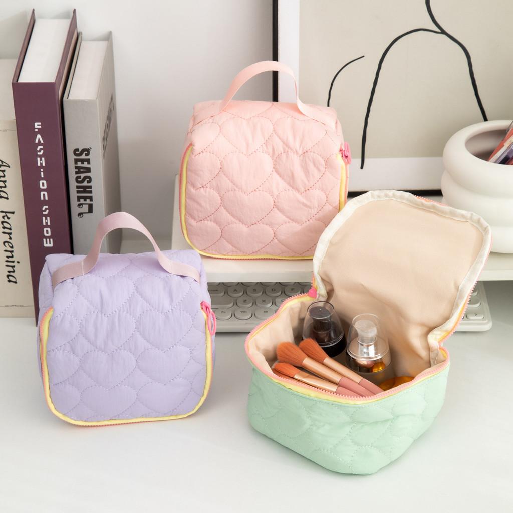 Cute Heart Pattern Makeup Bag With Breathable Polyester For Travel And Home Use