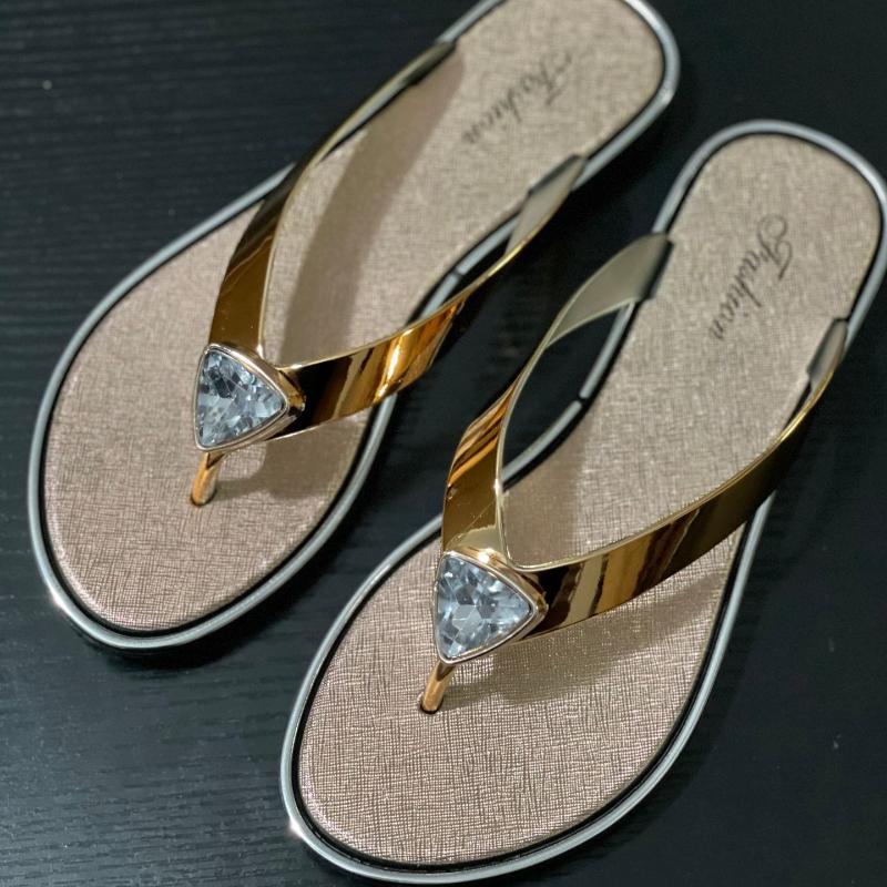 Women's Floral Flip Flops Summer Flats Shoes Casual Lightweight Beach Sandals