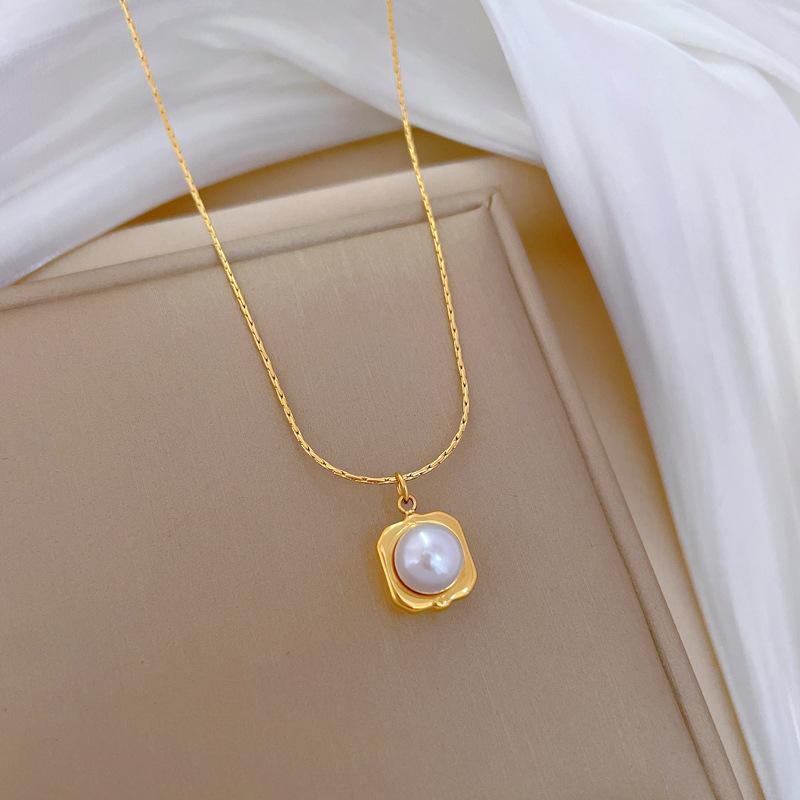 Square Pearl Personality Minimalist Wind Furnace Real Gold Necklace Female Collarbone Chain