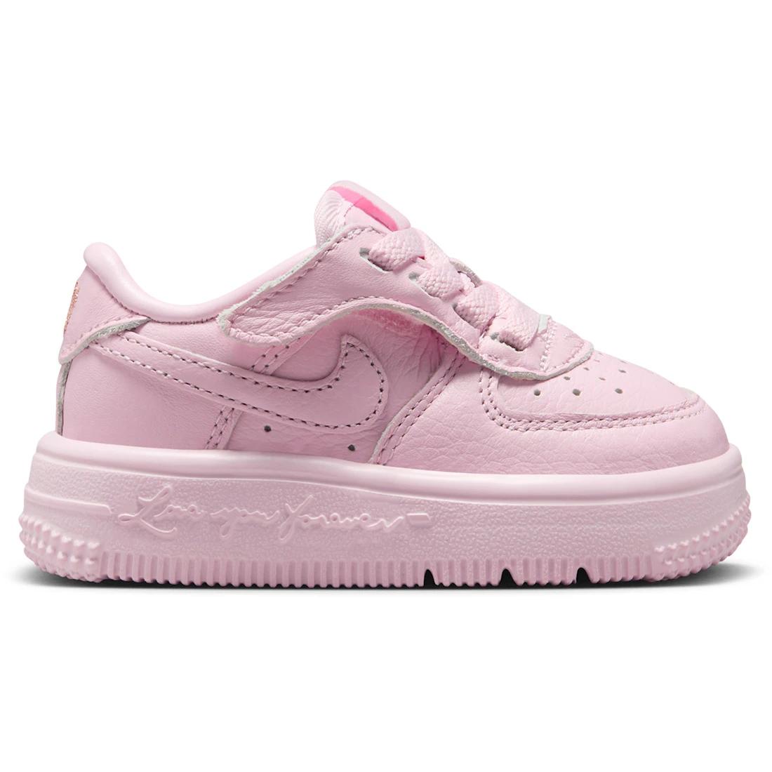 

Sneaker Nike Force 1 Low EasyOn Drake NOCTA Certified Lover Boy Pink Foam (TD)(HQ1774-600) 23.5
