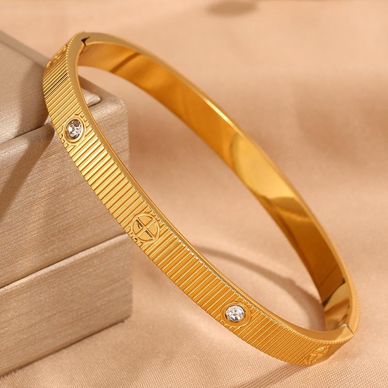New Striped Cross Women's Ing Light Luxury Fashion Buckle Versatile Bracelet