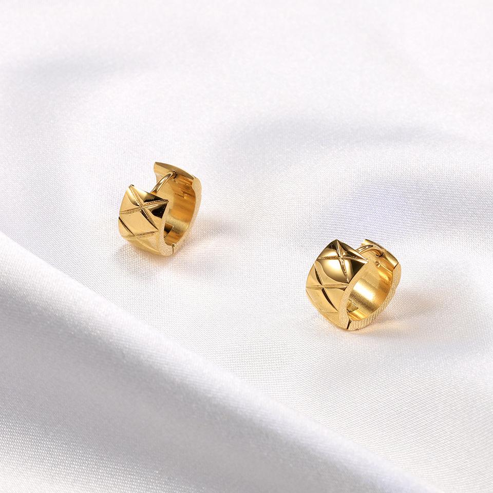 S925 Sterling Silver Stud Earrings Women Simple Stylish Daily Wear Earrings