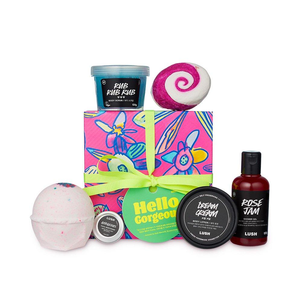 

[LUSH] Привет, красотка - Подарок (Sakura 200г, Dream Cream самоконсервирующийся 45г, The Comforter 100г, Gorgeous 10г, Rose Jam 100г, Love Love Love 130г)