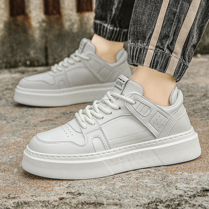 Fashion Casual men's board shoes Thick sole and trendy styles Outdoor Fashion Street Walking Classic black high-quality youth shoes Hot