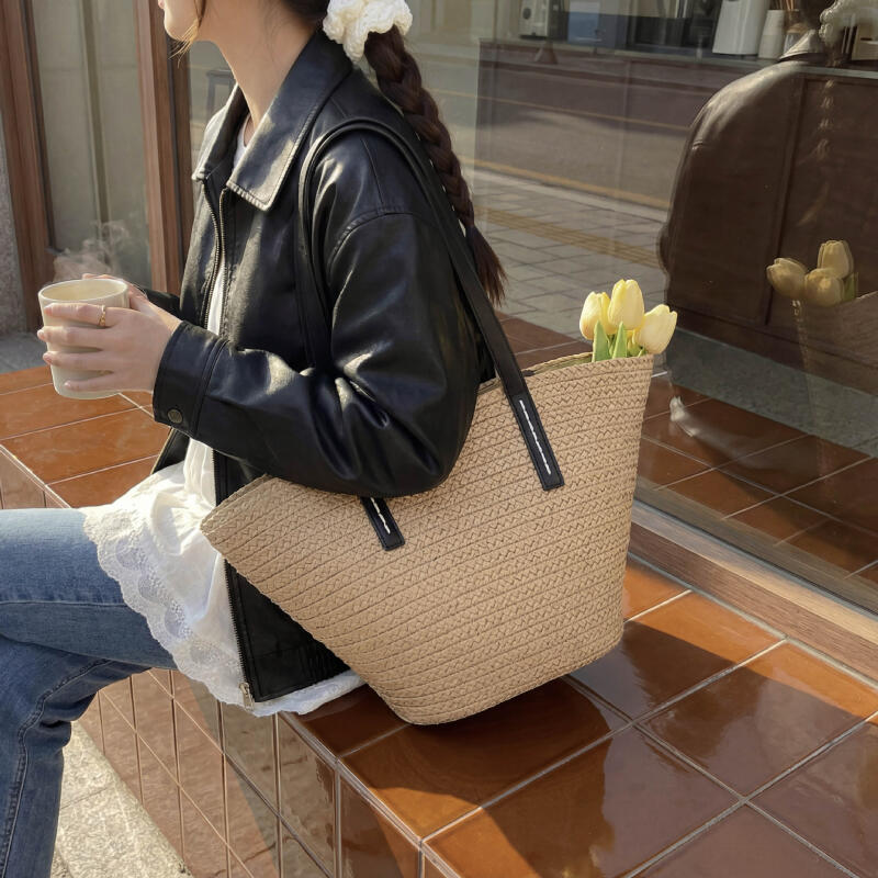 Borsa Tote in Paglia Intrecciata con Manici in Pelle Nera Grande Capacità Borsa da Spiaggia Estiva Borsa a Mano Casual da Donna per Uso Quotidiano