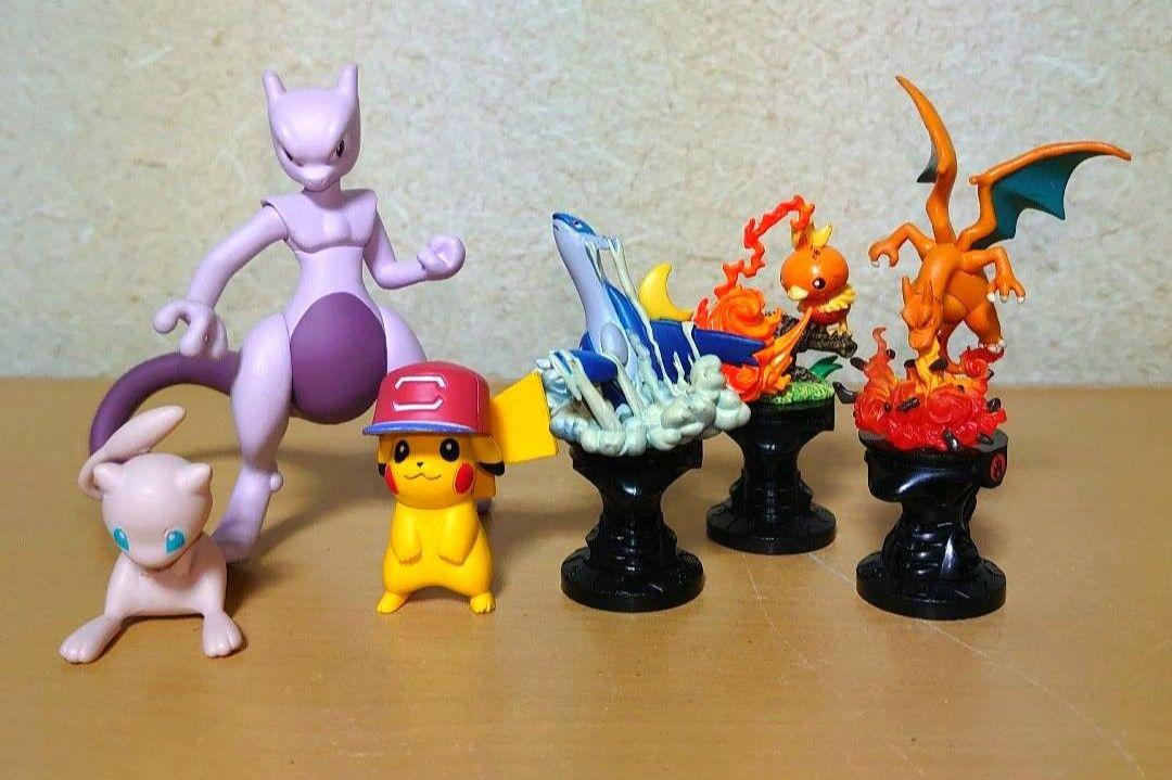 

[USED] Pokemon Pikachu Charizard Latios Torchic Mew Mewtwo