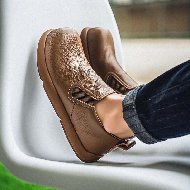 Fashion Men Casual Shoes Luxury Brand Man Loafers Black Leather Shoes Formal Business Shoes Lightweight Walking Shoes Boat Shoes