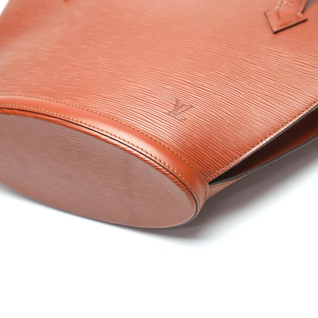 LOUIS VUITTON Epi Saint Jacques Poignet Long Handbag Epi Leather Kenya M52333 Used