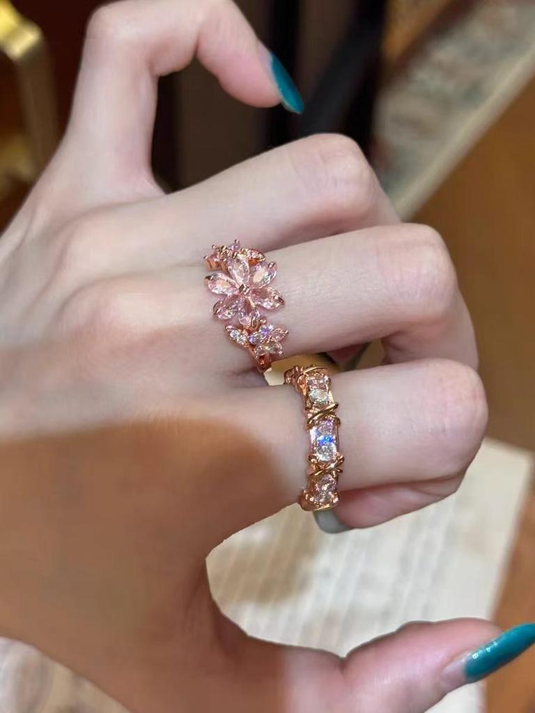 Super flash! Exquisite pink flash diamond flower row diamond ring, new unique and beautiful rose gold stacked ring woman