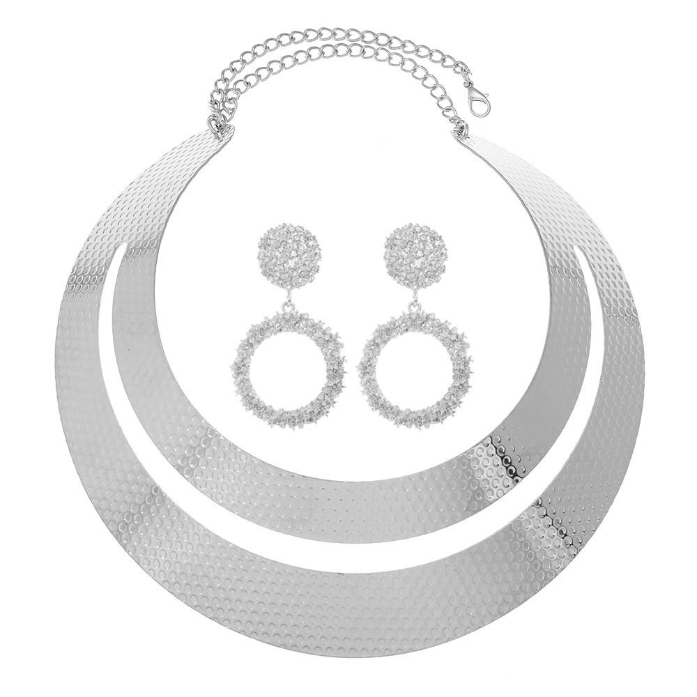 Metallic Geometric Necklace And Earring Set With Snake Chain For Boho Fashion Enthusiasts