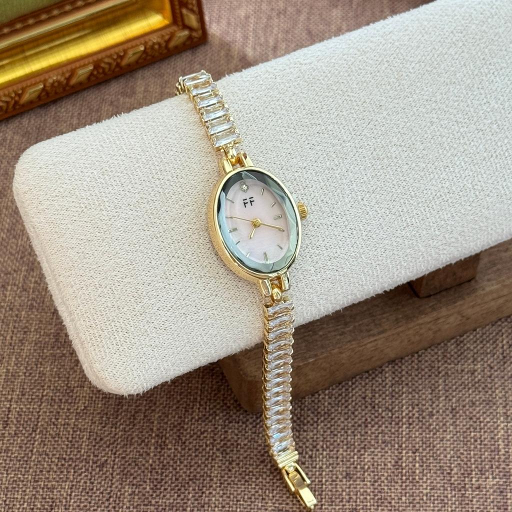 Light Luxury Fully Diamond Bracelet Women's Watches Elegant Oval Dial Quartz Watch Ladies Dress Wristwatches Clock Reloj Mujer